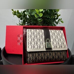 Carolina Herrera Black and Cream Wallet
